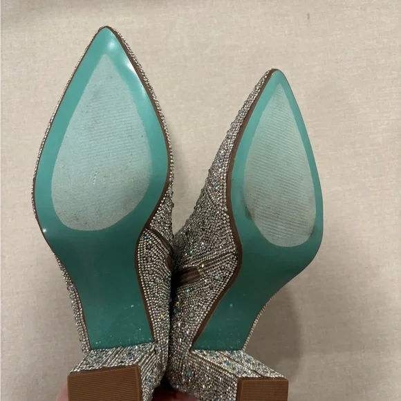 READ DESCRIPTION! BetseyJohnson Silver Sparkle Booties - Picture 3 of 6